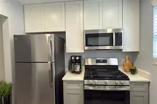 5521 80th St N, Saint Petersburg, FL 33709 - Photo 7