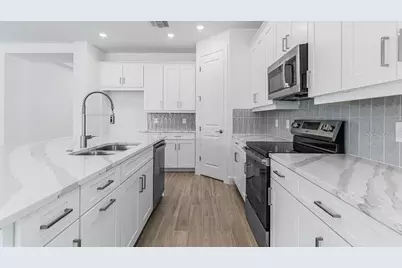 4198 Barbuda Lane, Kissimmee, FL 34758 - Photo 3