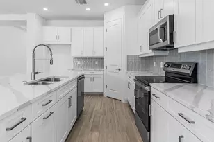 4198 Barbuda Ln, Kissimmee, FL 34758 - Photo 3