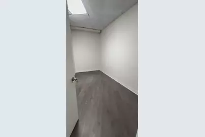 6881 Kingspointe Parkway #11, Orlando, FL 32819 - Photo 7