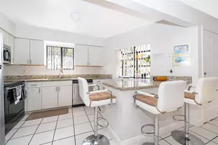 1735 Foxhall Cir, Kissimmee, FL 34741 - Photo 9