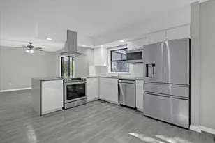 5325 Glasgow Ave, Orlando, FL 32819 - Photo 13