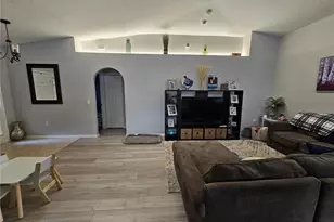 2413 Sandridge Cir, Eustis, FL 32726 - Photo 7