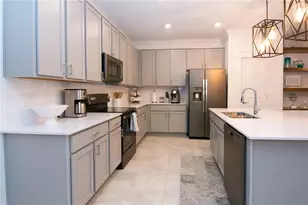 2006 Myrtle Pine St, Kissimmee, FL 34746 - Photo 3