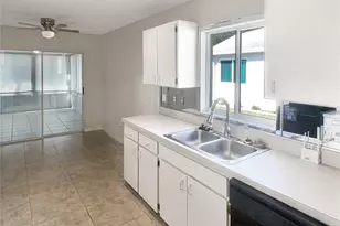 1110 McDaniel St, Sun City Center, FL 33573 - Photo 7