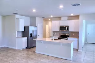 3538 Treetop St, Deland, FL 32724 - Photo 3