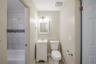 5210 Grandview Dr, Orlando, FL 32808 - Photo 19