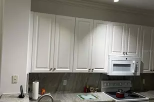 1830 San Silvestro Dr, Venice, FL 34285 - Photo 9