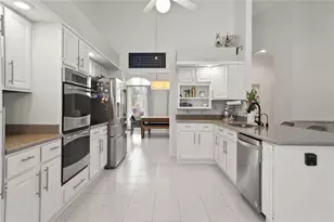 551 Wheatstone Pl, Orlando, FL 32835 - Photo 5