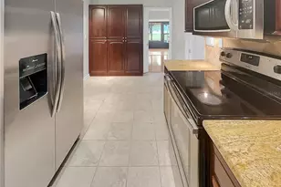 13516 Palmwood Ln, Tampa, FL 33618 - Photo 11