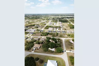 359 Pomona Street, Lehigh Acres, FL 33974 - Photo 7