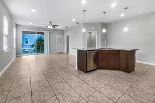 8110 Enclave Way, Sarasota, FL 34243 - Photo 5