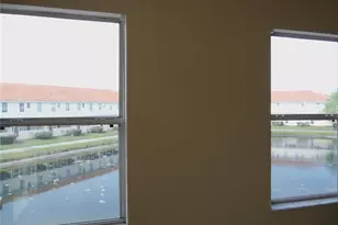 1197 S Beach Cir, Kissimmee, FL 34746 - Photo 5