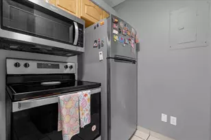 8217 Sun Spring Cir, Orlando, FL 32825 - Photo 9