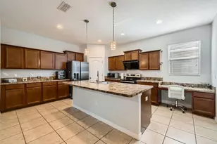 15707 Signature Drive, Winter Garden, FL 34787 - Photo 11