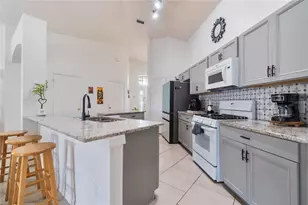 640 Lady Diana Dr, Davenport, FL 33837 - Photo 7