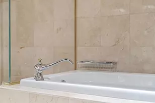 100 S Eola Dr, Orlando, FL 32801 - Photo 23