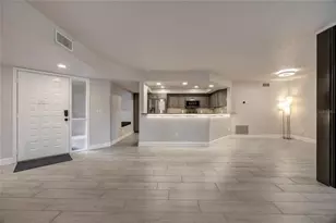 1270 St Tropez Cir, Orlando, FL 32806 - Photo 15