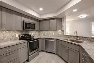 1270 St Tropez Cir, Orlando, FL 32806 - Photo 21