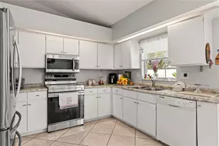 211 Dalton Dr, Kissimmee, FL 34758 - Photo 9