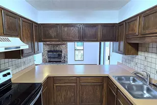 6277 Cranberry Ln W, Jacksonville, FL 32244 - Photo 7