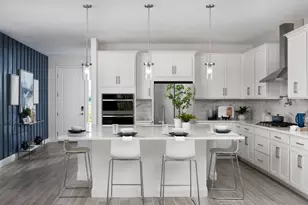 2718 Wise River Ln, Zephyrhills, FL 33539 - Photo 3