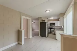 3641 Mandalay Ct, Orlando, FL 32818 - Photo 11