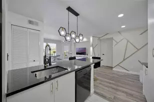 6142 Westgate Dr, Orlando, FL 32835 - Photo 7