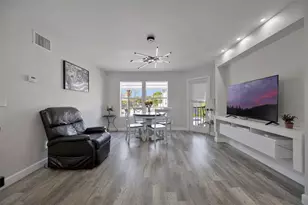 6142 Westgate Dr, Orlando, FL 32835 - Photo 9