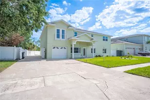 8704 Bay Crest Ln, Tampa, FL 33615 - Photo 5