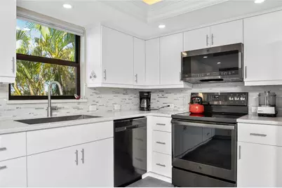 1903 SE 40th Terrace #104, Cape Coral, FL 33904 - Photo 9