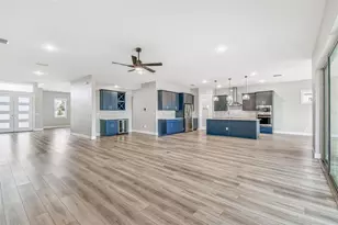 8936 Sanders Tree Loop, Wesley Chapel, FL 33545 - Photo 7