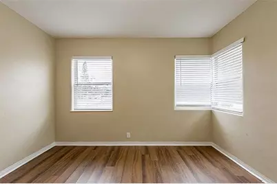 2001 16th Street S, Saint Petersburg, FL 33705 - Photo 9