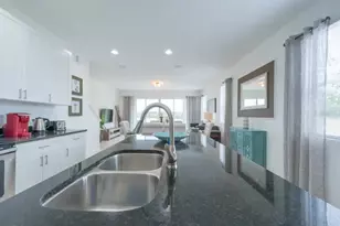 470 Lake Shore Pkwy, Davenport, FL 33896 - Photo 11