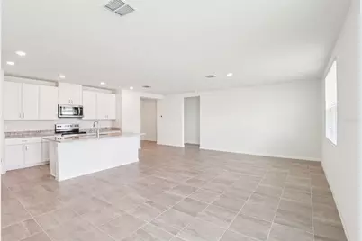 1752 Brekey Way, Zephyrhills, FL 33541 - Photo 7