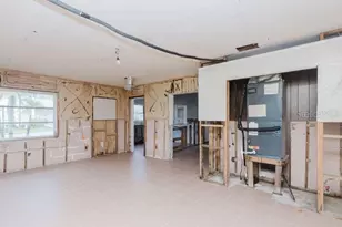 17401 1st St E, Redington Shores, FL 33708 - Photo 9