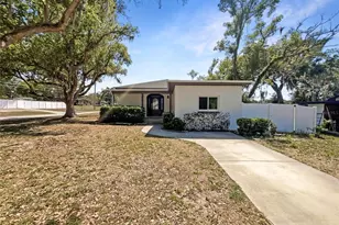 370 E Waldo St, Groveland, FL 34736 - Photo 1