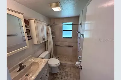 951 Cr 453, Lake Panasoffkee, FL 33538 - Photo 7