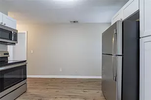 912 Magnolia Dr, Clearwater, FL 33756 - Photo 5