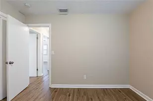 912 Magnolia Dr, Clearwater, FL 33756 - Photo 9