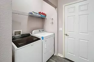 143 Windsor Pl, Davenport, FL 33896 - Photo 13