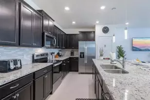 880 Paradise Dr, Davenport, FL 33897 - Photo 7