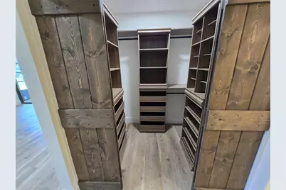 2055 Lakeview Drive, Clearwater, FL 33763 - Photo 13