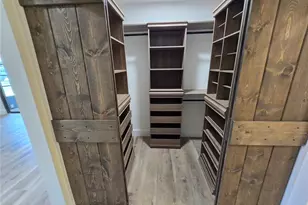 2055 Lakeview Dr, Clearwater, FL 33763 - Photo 13