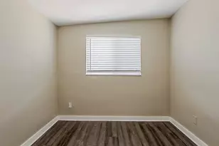 4010 Emerson Ave S, Saint Petersburg, FL 33711 - Photo 13