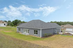 72 Fairway Cir, Umatilla, FL 32784 - Photo 1