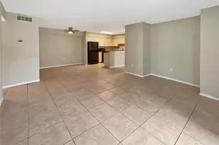 9481 Highland Oak Dr, Tampa, FL 33647 - Photo 5