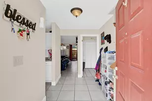 1612 Sandy Point Square, Orlando, FL 32807 - Photo 3