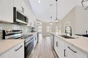 599 E Charleston Ct, Hernando, FL 34442 - Photo 13