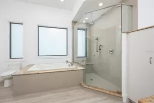 3310 Sunset Dr N, Saint Petersburg, FL 33710 - Photo 25